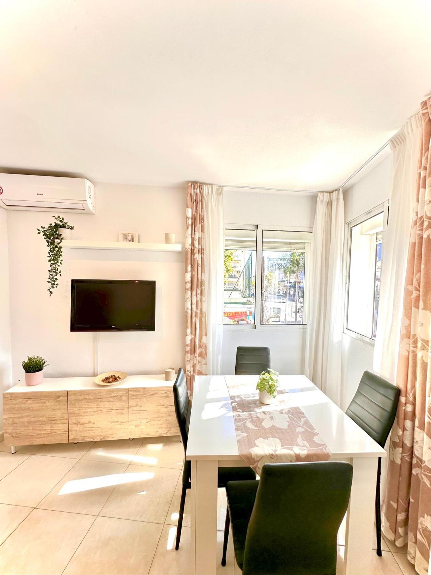 Apartamentos J&K Torremolinos Exteriér fotografie